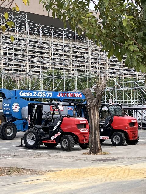 Alquiler De Plataformas Elevadoras En Sevilla Para Eventos Con JOFEMESA